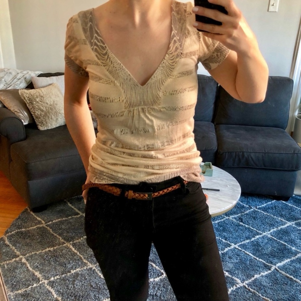 Daytrip Top Bundle: Flowy Black Sleeveless Top and Short Sleeve Top - Picture 10 of 11